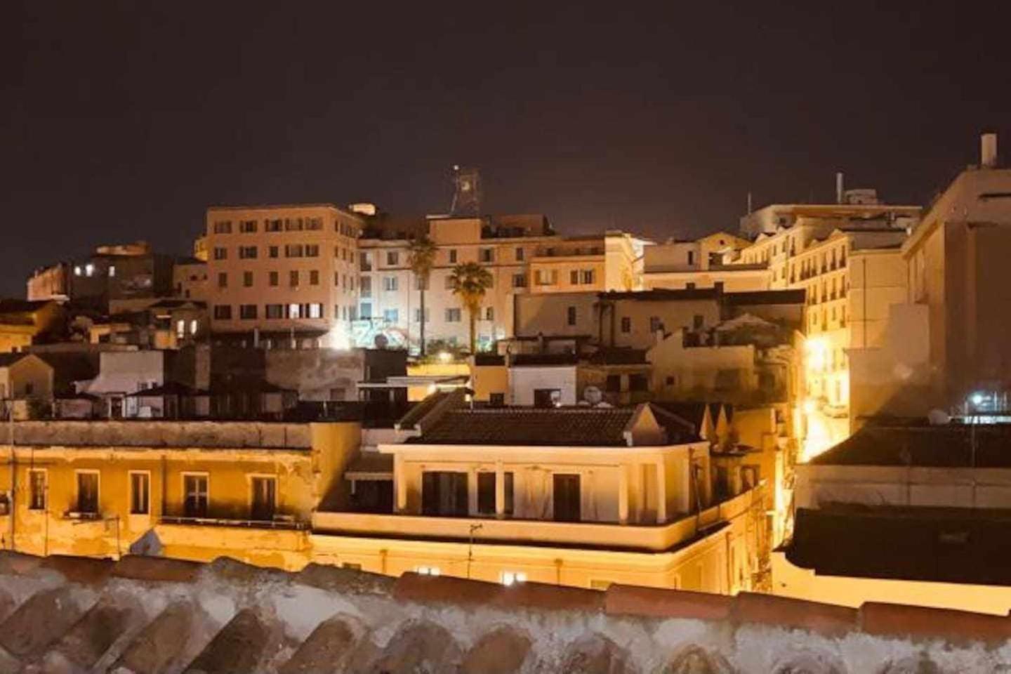 Apartamento My Exclusive Cavour Loft Da Sogno A Cagliari Exterior foto