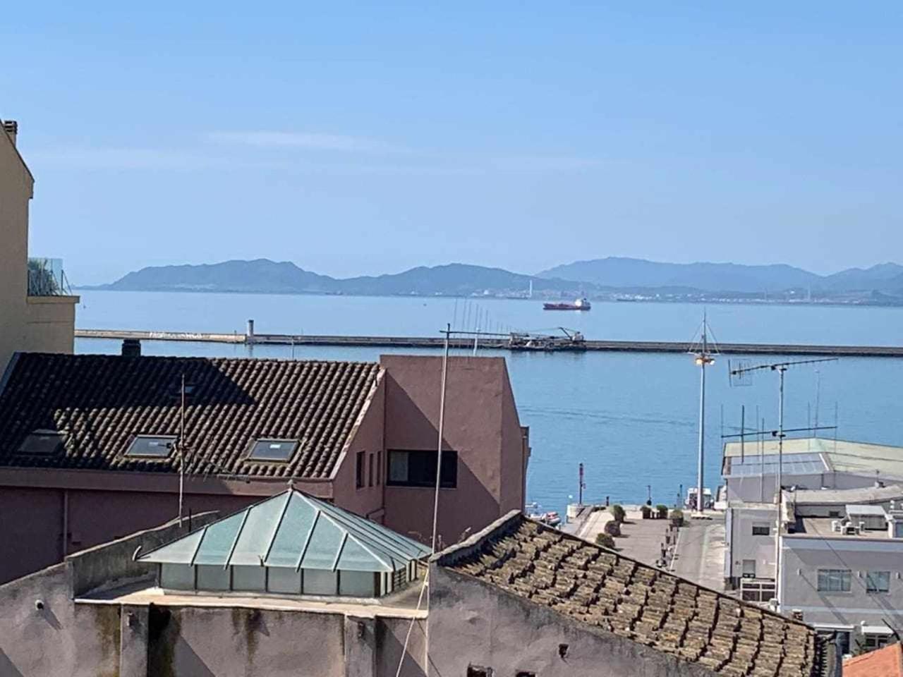 Apartamento My Exclusive Cavour Loft Da Sogno A Cagliari Exterior foto