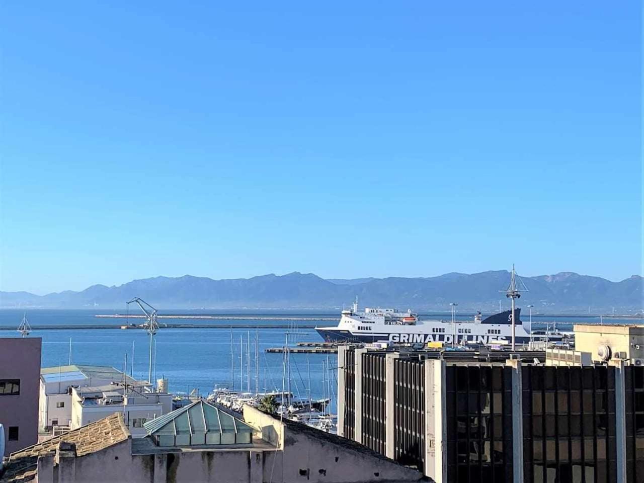 Apartamento My Exclusive Cavour Loft Da Sogno A Cagliari Exterior foto